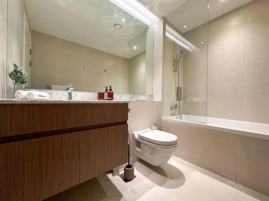 Higuests - Dream Vacation Apartment In La Rive 1 Dubai