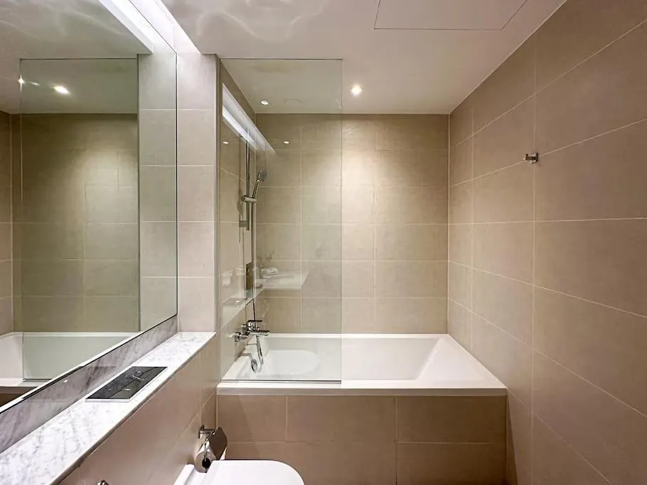 Higuests - Dream Vacation Apartment In La Rive 1 Dubai