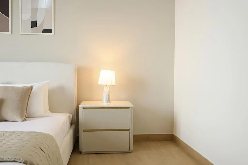 Higuests - Dream Vacation Apartment In La Rive 1 Dubai