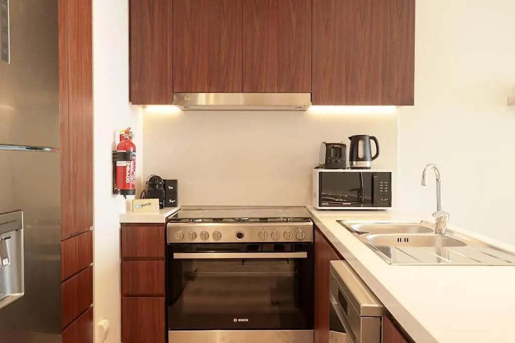 Higuests - Dream Vacation Apartment In La Rive 1 Dubai 0*,  United Arab Emirates