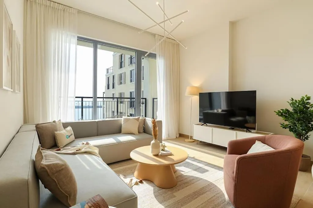 Higuests - Dream Vacation Apartment In La Rive 1 Dubai