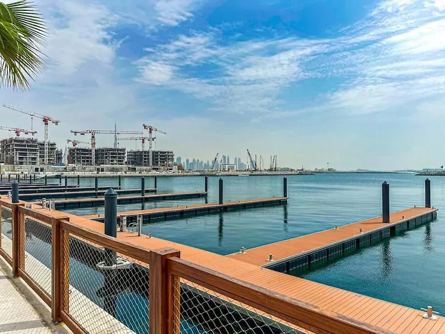 Higuests - Dream Vacation Apartment In La Rive 1 Dubai 0*,  United Arab Emirates